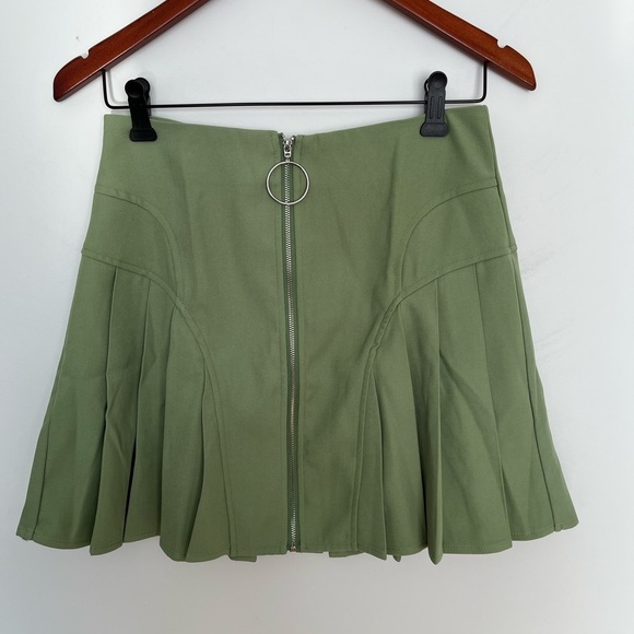 5/20$ Shein Green Pleated Skirt with Zipper 70’s size small - Picture 1 of 2